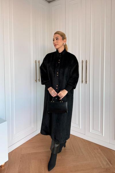 Zeliha Kaban Siyah Siyah