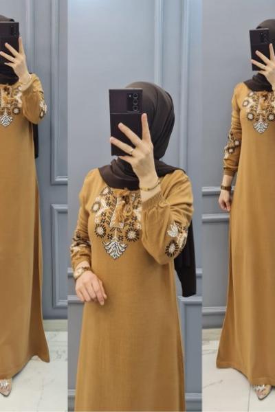 Önü İşlemeli Triko Elbisem Camel
