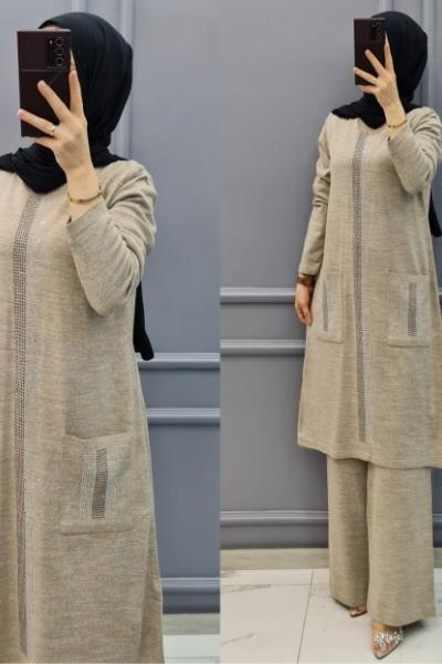 Önü Taşlı Triko Takımım Taş Rengi