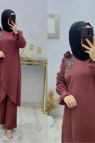 Yakası Taş Detaylı takımım Gül