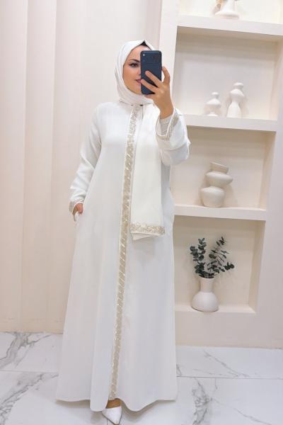 Ferace Namaz Semra Beyaz